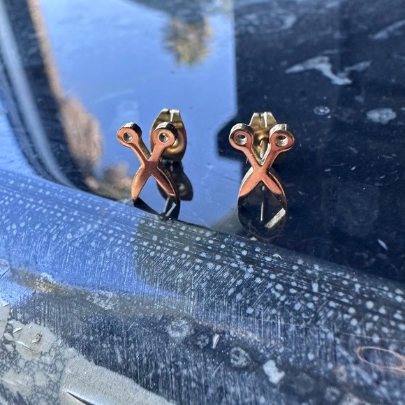 SCISSORS GOLD Hair Stylist Minimalist Steel Stud Earrings - Picture 5 of 6